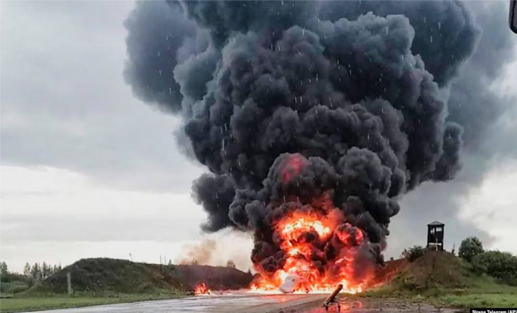 ରୁଷିଆକୁ ବଡ ଝଟକା ଦେଲା ୟୁକ୍ରେନ: ଡ୍ରୋନ୍ ମାରି ଧ୍ବଂସ କଲା ୪୦ଟି ଯୁଦ୍ଧ ବିମାନ