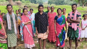 ଦୀର୍ଘ ୯ ବର୍ଷ ପରେ ପୁଣି ଗ୍ରାମରେ ପହଞ୍ଚିଲା ଖୁସି, କନ୍ଧକୂଳ ସମାଜର ପାରମ୍ପରିକ ରୀତିନୀତିରେ ଫେରିଲେ ୩ ପରିବାର