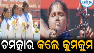 ମିଠା ପ୍ୟାକେଟ୍‌ ଖୋଳ ତିଆରି କରୁଛନ୍ତି ବାପା: ଦେଶ ପାଇଁ ସ୍ବର୍ଣ୍ଣ ଆଣିଲେ ଝିଅ